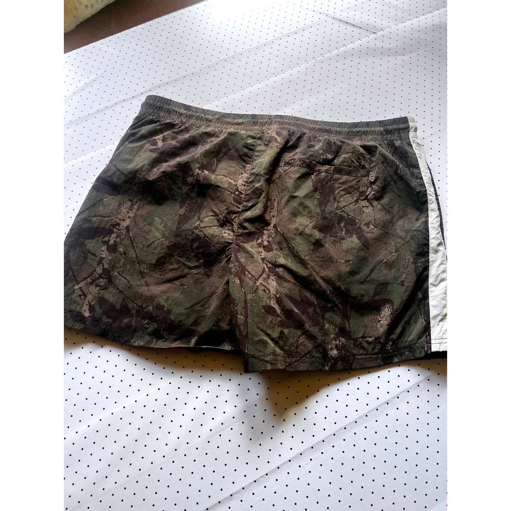 No Boundaries dark green